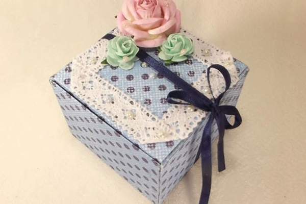 Làm Hộp Quà Valentine Với Dây Ruy Băng